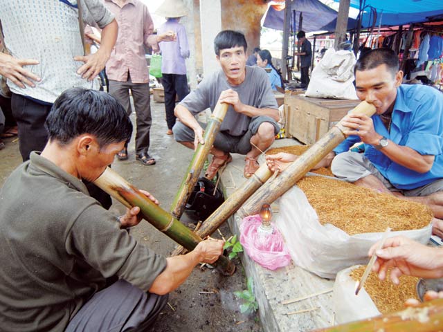 Những Tỉnh Thành Nổi Tiếng Với Văn Hóa Thuốc Lào Độc Đáo